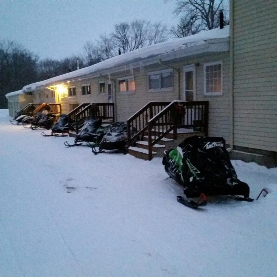 Maple Ridge Resort Michigamme Экстерьер фото